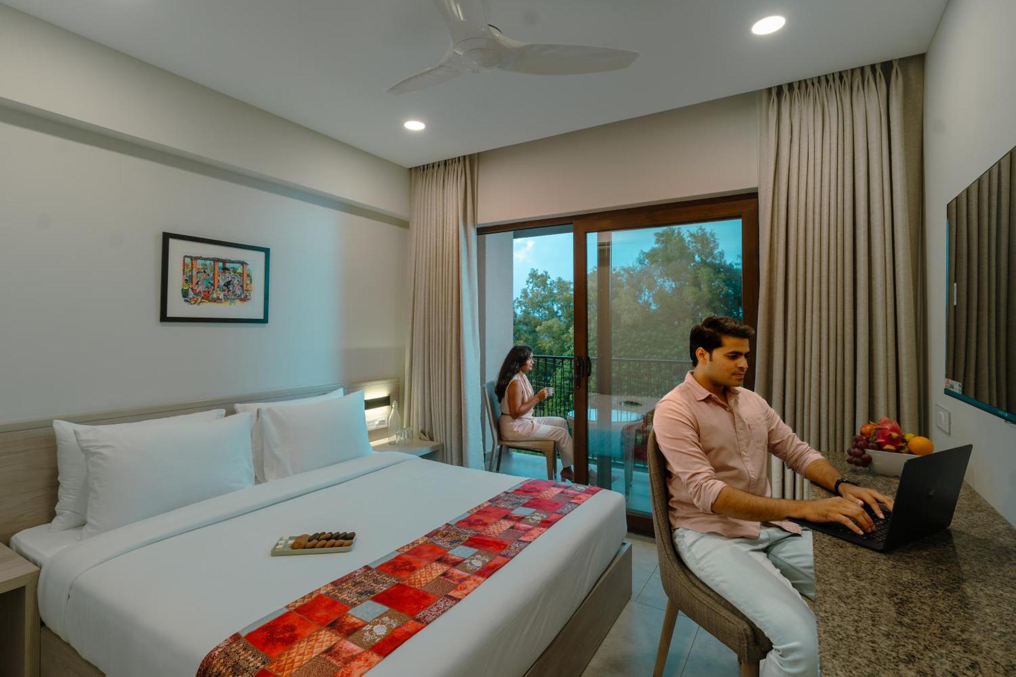 Comfort Inn Elite Jua Bagian luar foto