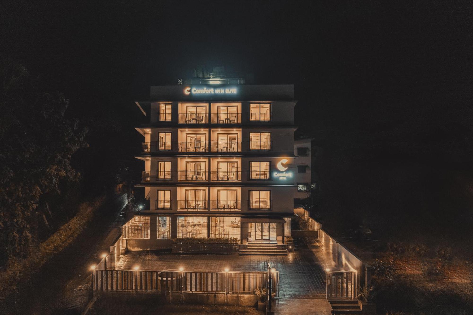 Comfort Inn Elite Jua Bagian luar foto
