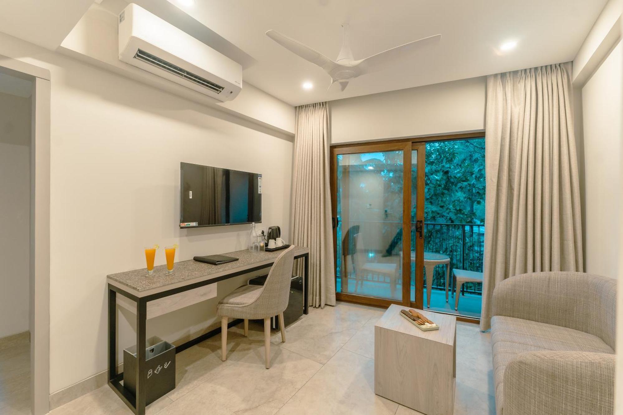 Comfort Inn Elite Jua Bagian luar foto