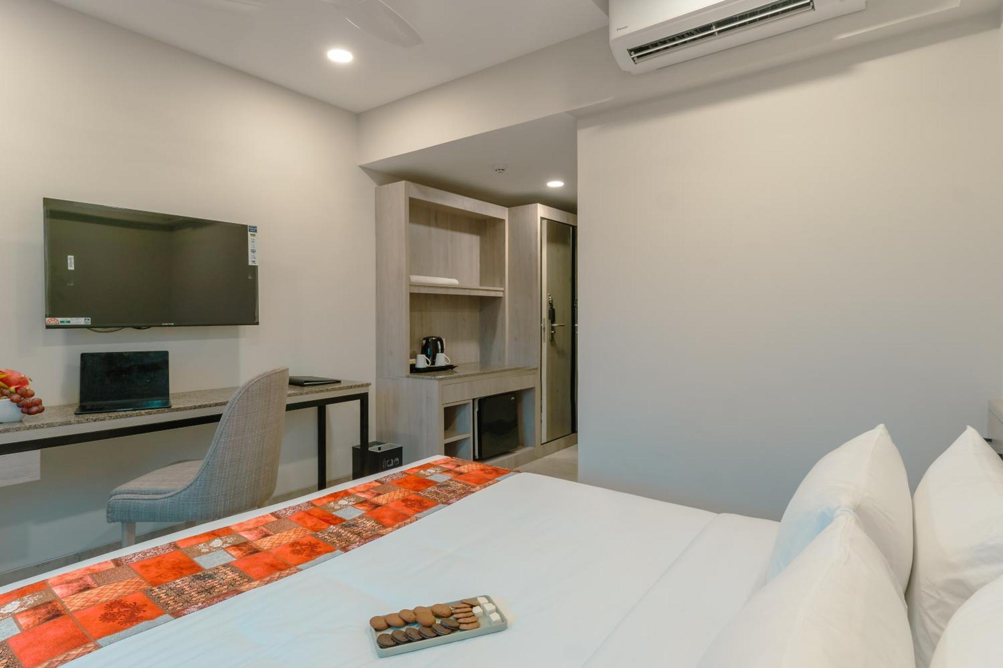 Comfort Inn Elite Jua Bagian luar foto