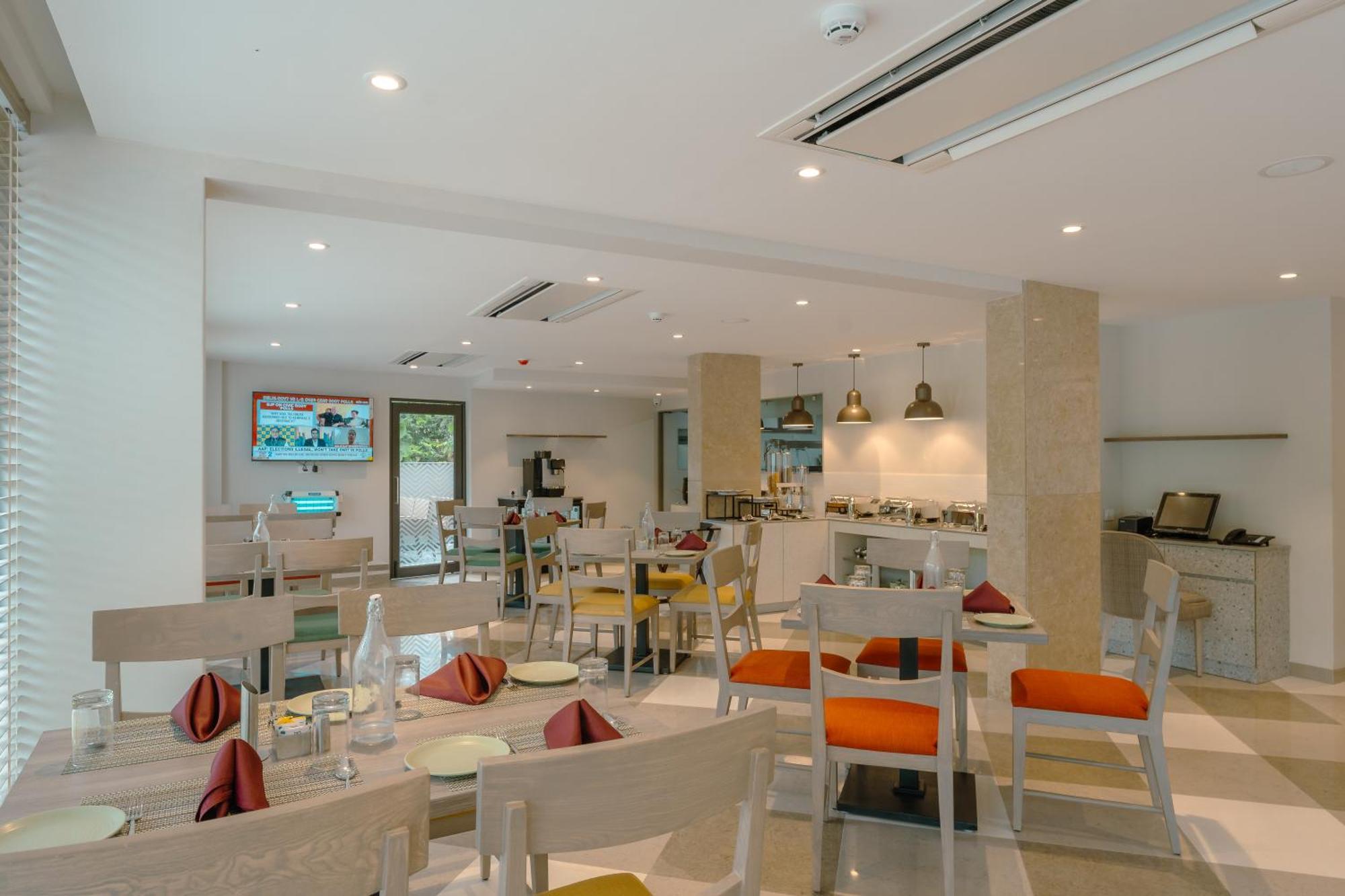 Comfort Inn Elite Jua Bagian luar foto