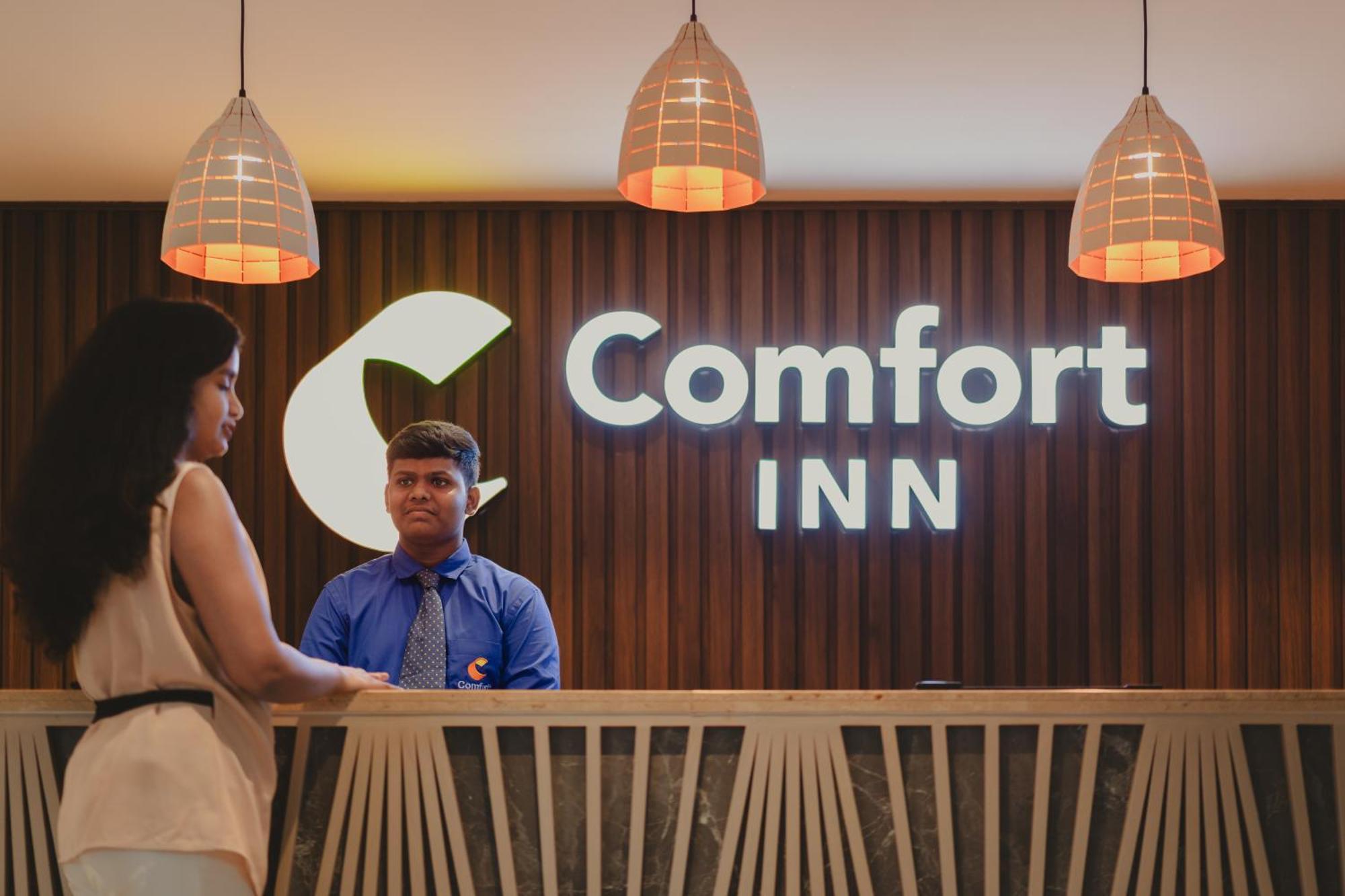 Comfort Inn Elite Jua Bagian luar foto