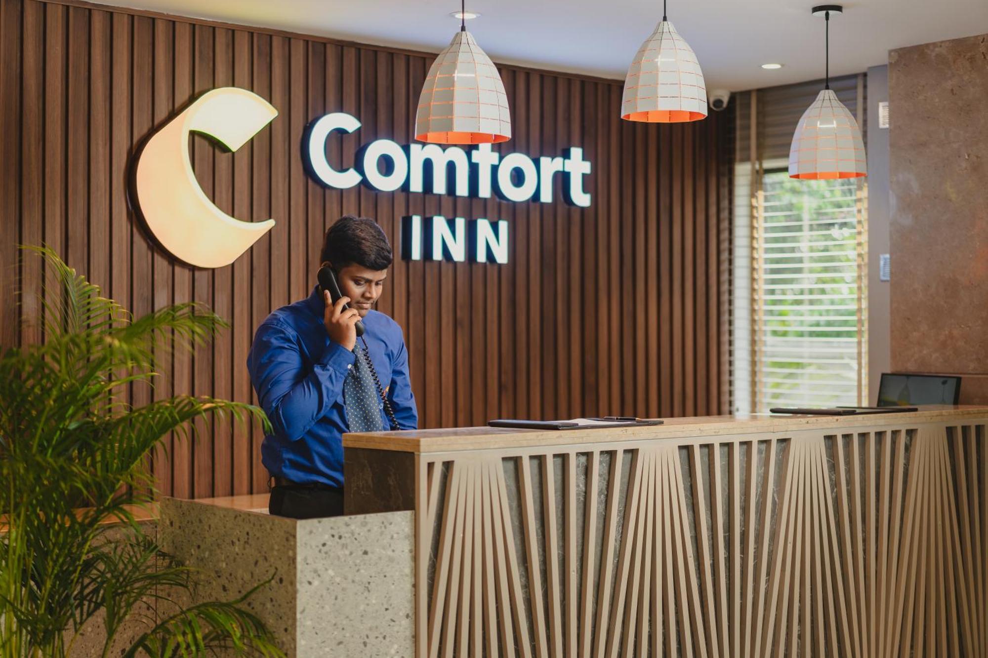 Comfort Inn Elite Jua Bagian luar foto
